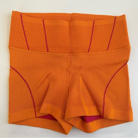 OFFLINE By Aerie Seamless Corset 2" Bike Short Biker Shorts Simply Orange Medium - Picture 2 of 8